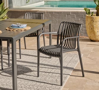 Outdoor Tables & Chairs